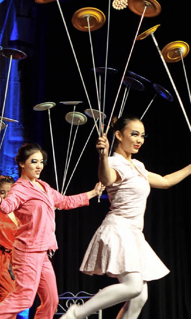 Vielseitig: Der Chinesische Nationalci... Theater, Tanz und Akrobatik zusammen.  | Foto: Roswitha Frey