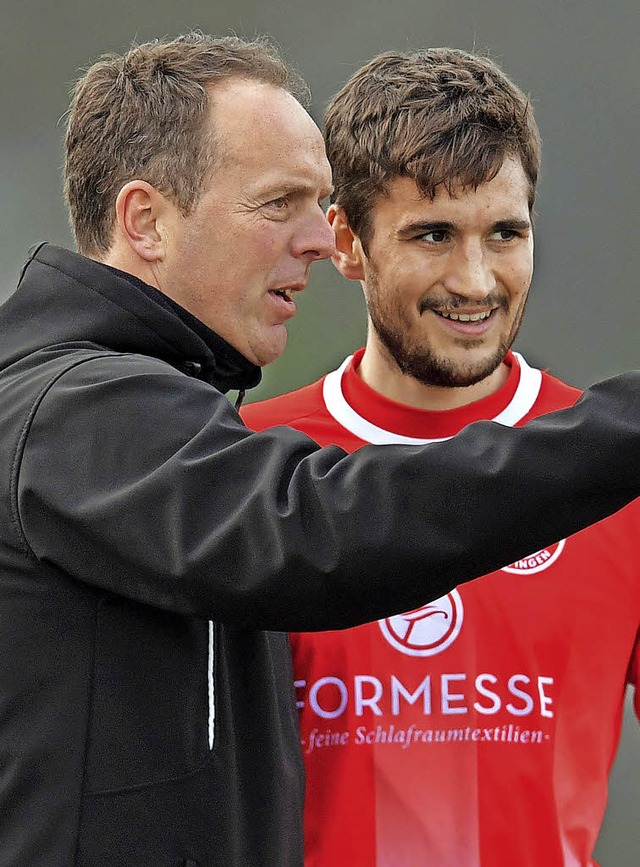 Unter vier Augen:  Lffingens Trainer ...ban und Offensivspieler Florian Isele   | Foto: Wolfgang Scheu