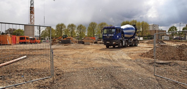 Begonnen haben die Arbeiten zum Bau des neuen Rewe-Marktes in Herbolzheim.  | Foto: Michael Haberer