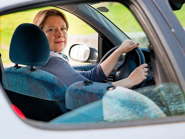 Claudia Sharif fuhr  lange kein Auto. Jetzt traut sie sich wieder.   | Foto: dpa