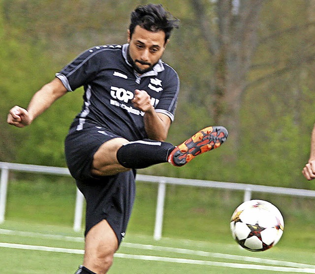 Engagiert am Ball: Fatih Avci von der DJK Villingen   | Foto: reinhardt