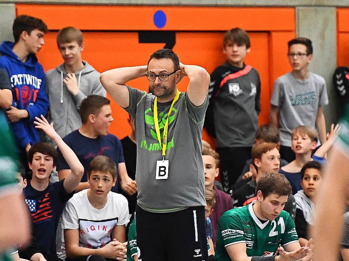 Gut und gerne 600 Zuschauer in der rappelvollen St. Georgener Roberghalle fieberten beim Spitzenspiel der Handball-Landesliga mit. Am Ende bejubelte St. Georgen die Meisterschaft, Herbolzheim war geschlagen. Zumindest fr dieses eine Spiel.