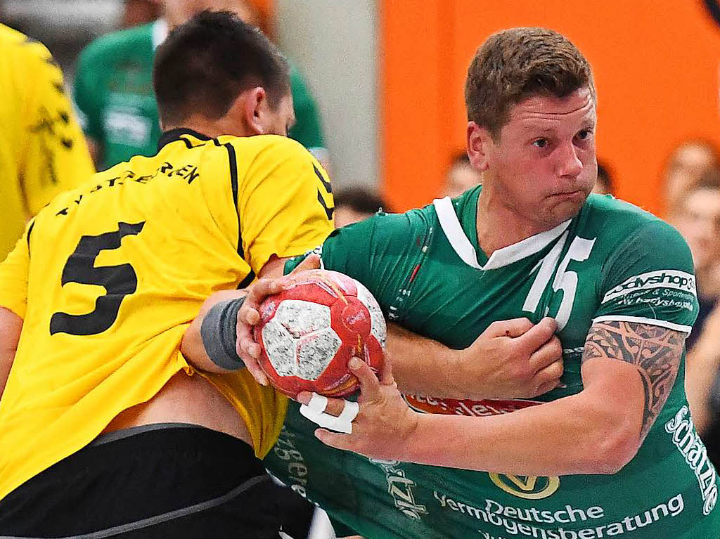 Gut und gerne 600 Zuschauer in der rappelvollen St. Georgener Roberghalle fieberten beim Spitzenspiel der Handball-Landesliga mit. Am Ende bejubelte St. Georgen die Meisterschaft, Herbolzheim war geschlagen. Zumindest fr dieses eine Spiel.