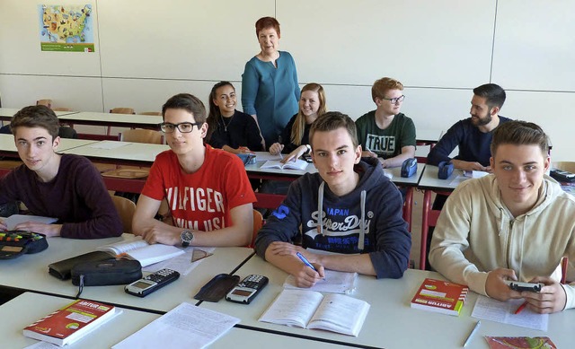 Schlerinnen und Schler des Mathematikkurs  mit der Lehrerin Elisabeth Plath  | Foto: Presse AG Gymnasium