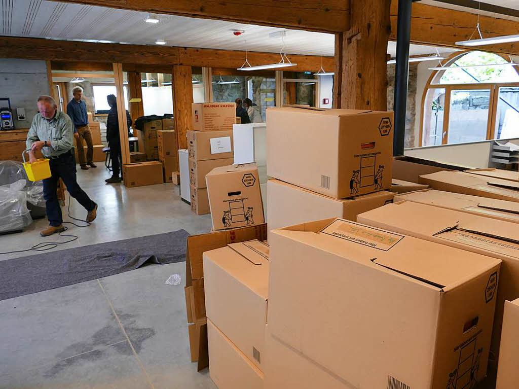Die Umzugskartons sind gepackt. Die Fachbereiche Brgerservice und das Bauamt der Gemeinde Kirchzarten knnen die neuen Rume in der Talvogtei beziehen.