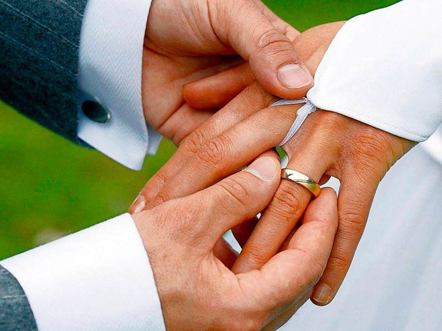 Heiraten Reiche nur noch Reiche?  | Foto: dpa