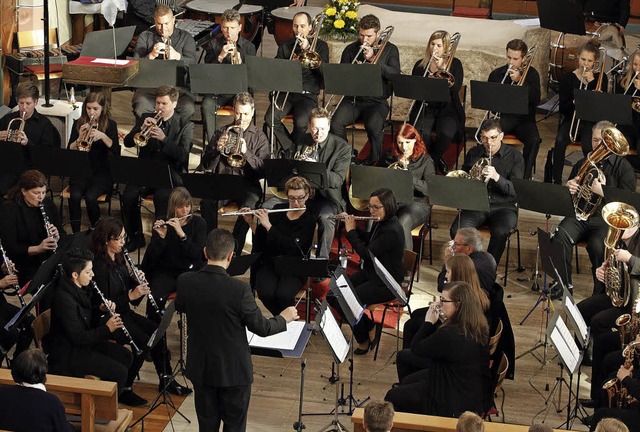 In der Kirche kommt das Klangvolumen des Musikvereins zur Geltung.   | Foto: Heidi Fssel