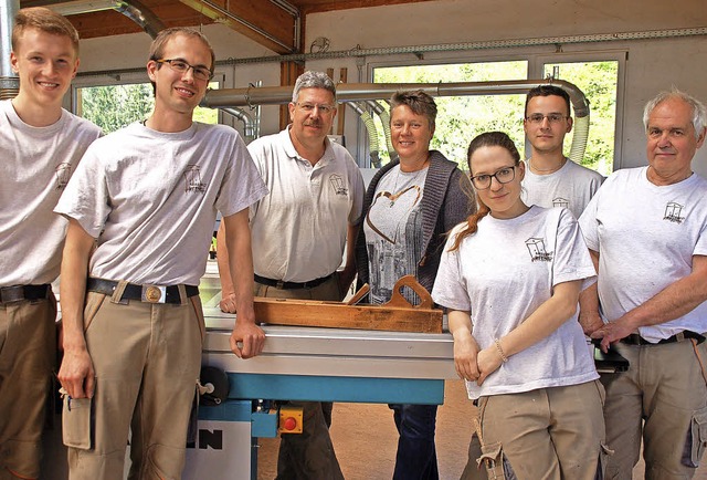 Das Team der Schreinerei Meroth (von l...chert, Patrick Rdel und Rainer Mller  | Foto: old