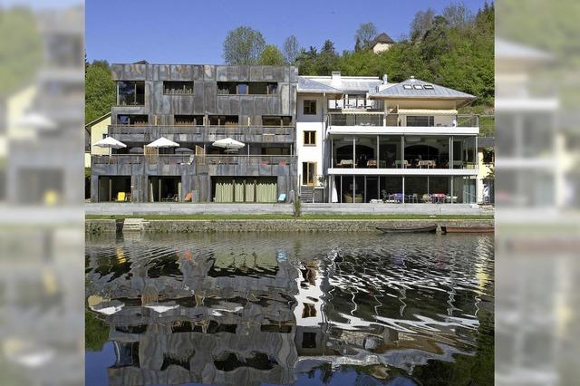 FLUCHTPUNKT: Wundersame Herberge am Fluss