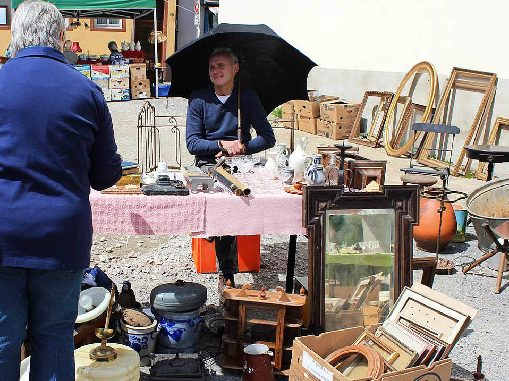 Altstadt-Antik-Markt und Schwarzwald-Heimat-Markt, dazu offene Geschfte und viel Sonnenschein, das zog am Samstag und Sonntag alle ins obere Elztal: Am Wochenende Elzach von Besuchern fast berrannt.