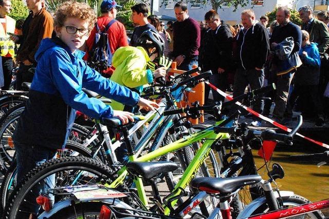 Polizei gibt Tipps gegen Fahrraddiebstahl zur Börse der IG-Velo in Lörrach