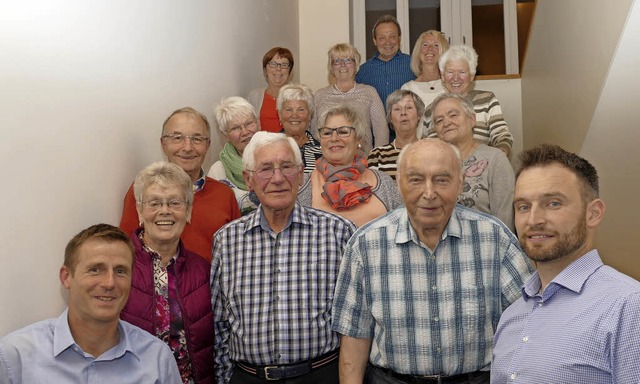 Fr bis zu 70 Jahre Vereinstreue ehrte...tthias Kaspar (re.) viele Mitglieder.   | Foto: Frank Leonhardt