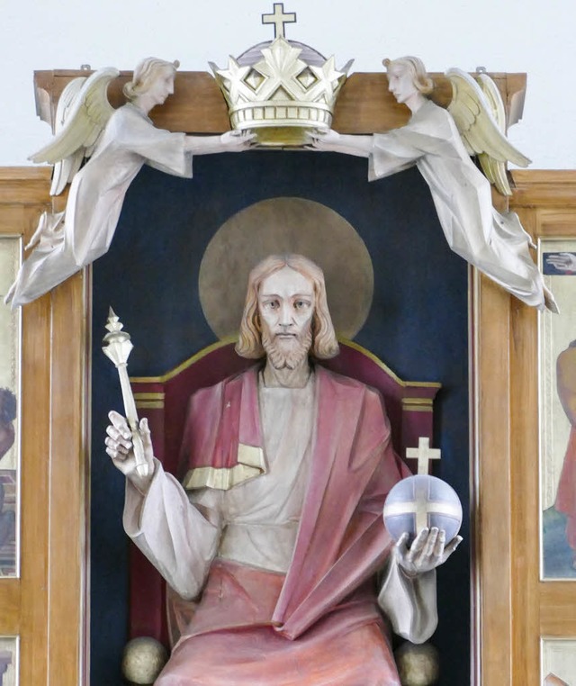 Christus als der Knig: Altar in der Christknigskirche in Titisee   | Foto: Bury
