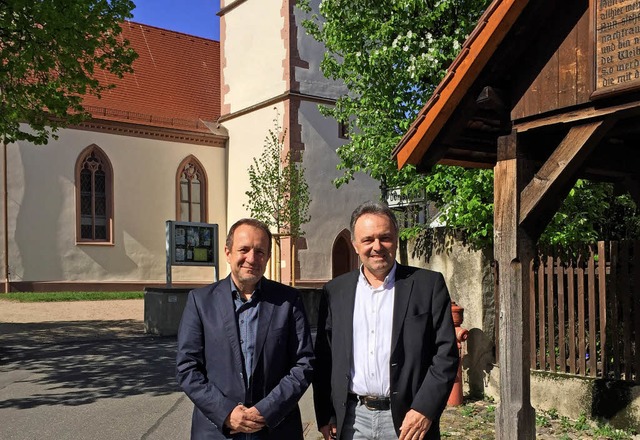 Der Landtagsabgeordnete Josha Frey (re...h mit Brgermeister Oliver Friebolin.   | Foto: BZ