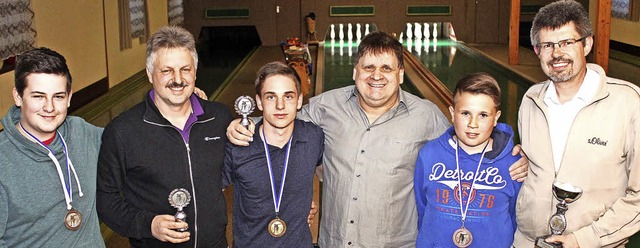 Sieger der Vereinsmeisterschaften (von... Schneider, Tim Budde, Andreas Voigt.   | Foto: Gert Brichta