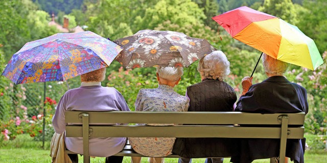 ltere Menschen im Landkreis Lrrach s...ichst lange selbstndig leben knnen.   | Foto: dpa