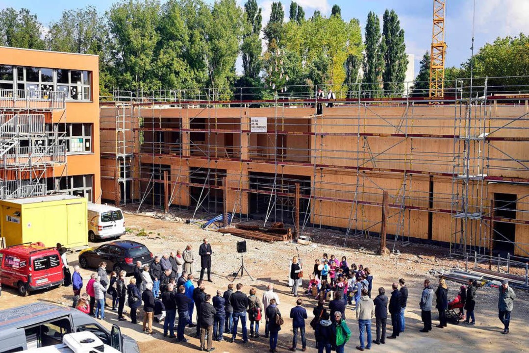 Im Herbst war das Richtfest der Adolf-Reichwein-Schule.   | Foto: Thomas Kunz