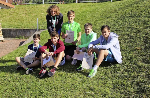 Die  U14/16 mnnlich des TC Wiechs war...lein, Marius Winkel, Hendrik Schwarz.   | Foto: Privat