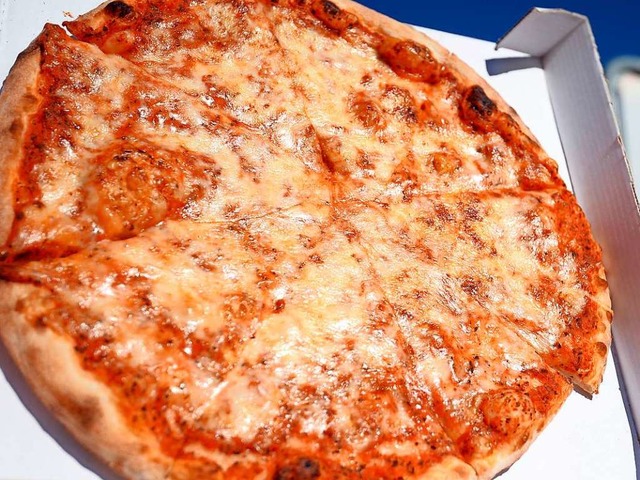 Offenbar hatten die Mnner eine Pizza bestellt.  | Foto: dpa