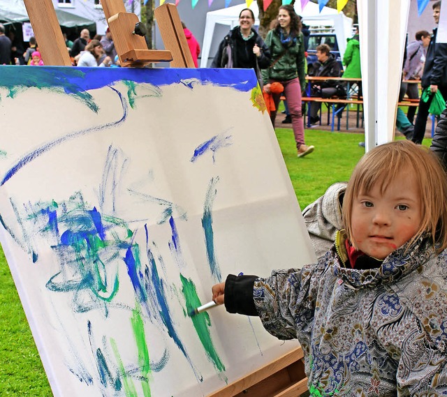 Auf groen Blttern durften die Kinder malen.  | Foto: Ute Kienzler