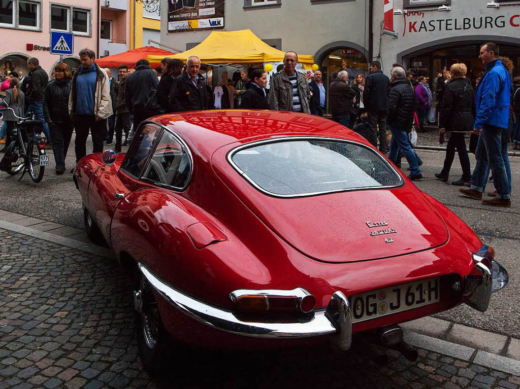 Impressionen vom Waldkircher Sonntag: Ein Jaguar E-Type lie einige Herzen hher schlagen.