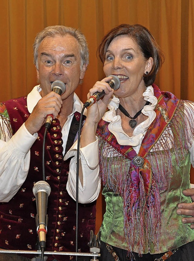 Ewald Braun und Tina Luetzelschwab bei einem Duett.   | Foto: Stefan Pichler
