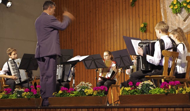 Das Jugendorchester erffnete das Frhjahrskonzert.  | Foto: Katharina Bchle
