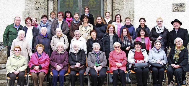 40 Jahre Gschweiler Landfrauen: Die L...Jubilumsgottesdienst zum Gruppenbild.  | Foto: Privat
