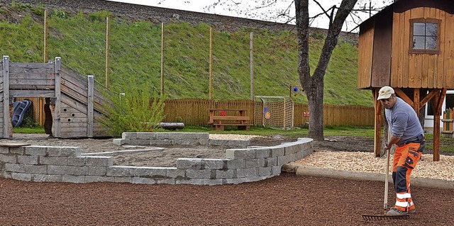 Die Neugestaltung des Spielplatz im Ge...rgarten in Rtenbach ist fast fertig.   | Foto: Liane Schilling