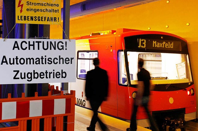 Schon seit fast einem Jahrzehnt in Bet...11; die fhrerlose U-Bahn in Nrnberg   | Foto: dpa