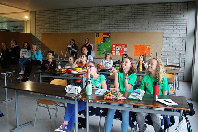 Die Klasse fieberte noch einmal mit, a...ie Aufzeichnung der Kika-Sendung ansah  | Foto: Anja Bertsch