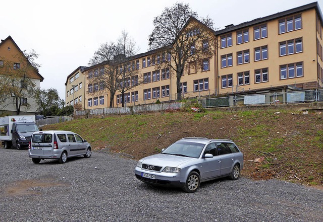 Auf dem Parkplatz altes Krankenhaus is...ber der Realschule Platz entstanden.   | Foto: Stellmach