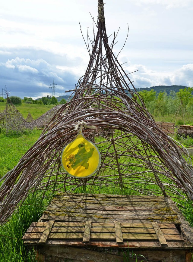 Ein Kinderspielhaus, aus Weidensten gebaut   | Foto: Ingrid Bhm-Jacob