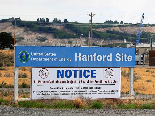 Schild am Rande des Atommlllagers Hanford Site   | Foto: dpa