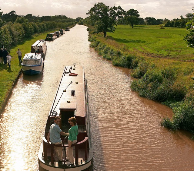 Schmal, aber durchaus gerumig: Narrowboats   | Foto: dpa