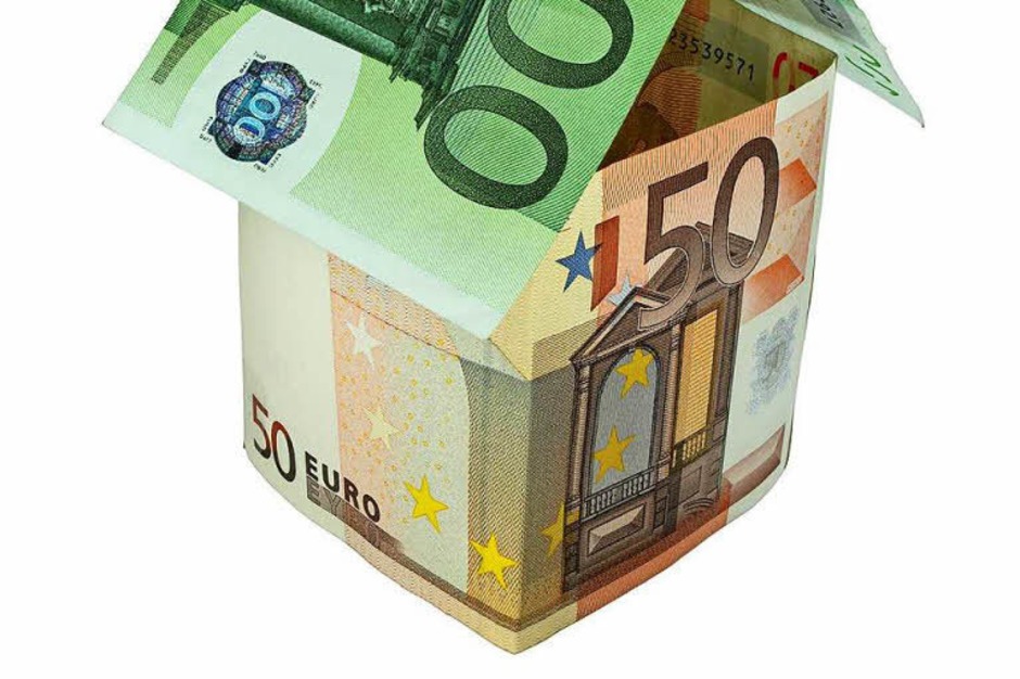 Immobilienkredite: Die Finanzaufsichtsbehörde Bafin soll mit neuen Befugnissen Immobilienblasen verhindern. So soll die Bafin Mindeststandards für die Vergabe von Neukrediten festlegen. Zudem gibt es bei Darlehen künftig eine Obergrenze, die sich am Immobilienwert orientiert. (Foto: Fotolia.com/babimu) Immobilienkredite: Die Finanzaufsichtsbehörde Bafin soll mit neuen Befugnissen Immobilienblasen verhindern. So soll die Bafin Mindeststandards für die Vergabe von Neukrediten festlegen. Zudem gibt es bei Darlehen künftig eine Obergrenze, die sich am Immobilienwert orientiert. (Foto: Fotolia.com/babimu)