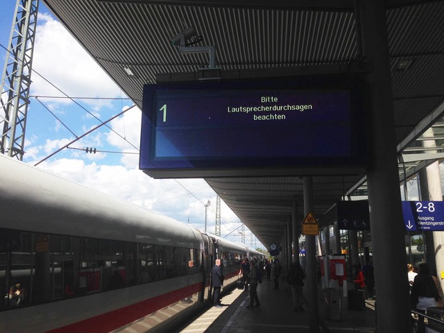 An den Bahnhfen fielen bundesweit die...getafeln aus &#8211; auch in Freiburg.  | Foto: Markus Hofmann