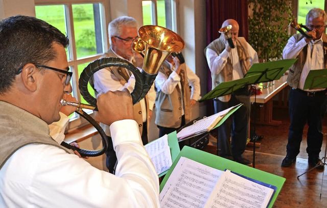 Das Adelsberger Schtzenblser-Sextett...brillanten Trompeten-Solo berzeugte.   | Foto: Paul Berger