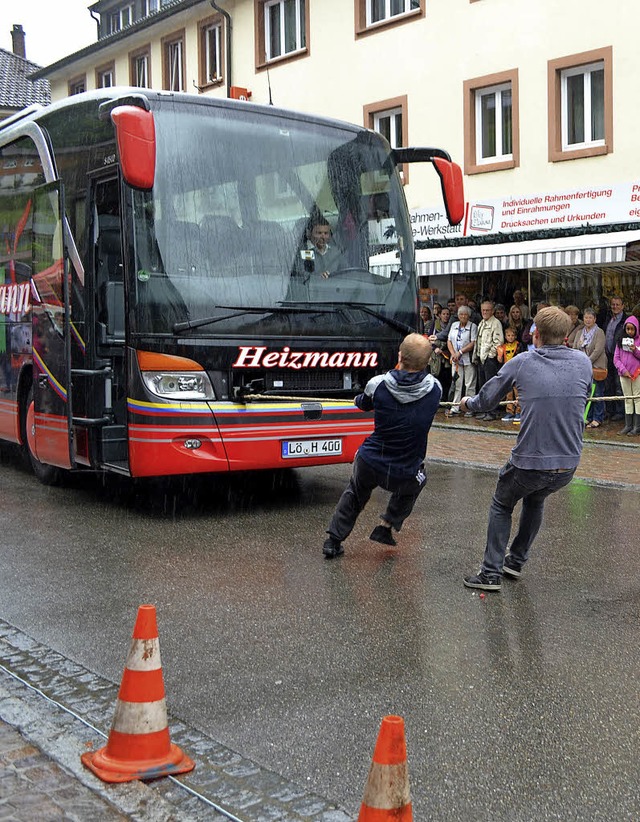 Eine Neuauflage erfhrt am kommenden Sonntag der Busziehwettbewerb in Zell.  | Foto: Archivfoto;  Berger