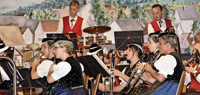 Die Trachtenkapelle wird 130. Im Jubil...r Verein musikalisch gut aufgestellt.   | Foto: Andrea Steinhart