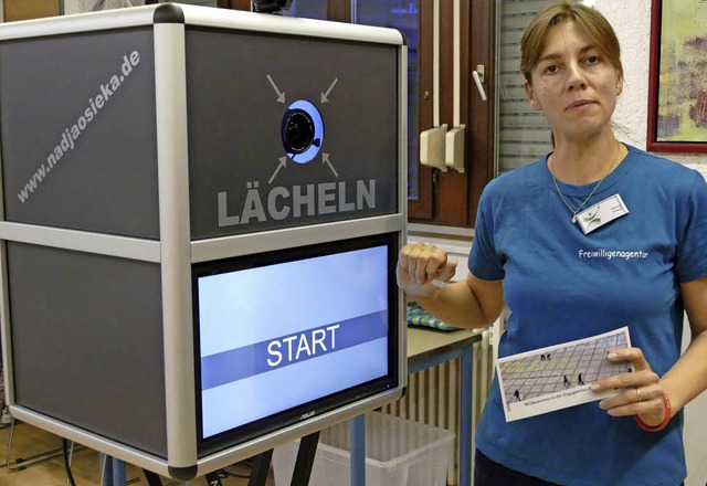 Stefanie Franosz freute sich ber inte...erfei frs Ehrenamt ablichten lieen.   | Foto: Ingrid Bhm-Jacob