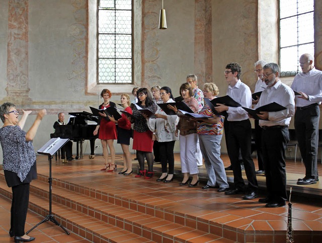 Matinee am Muttertag mit dem Vokalense...im unter der Leitung von Anette Hall.   | Foto: Angelika Lais