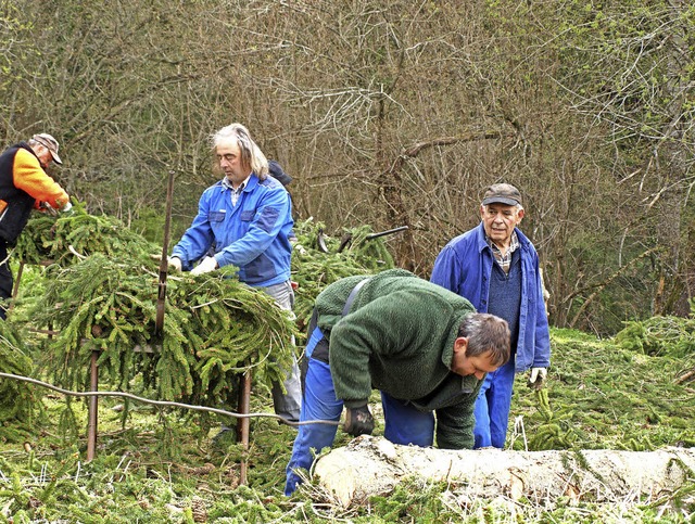 Die Gndelwanger Hinterdrfler sorgen ... zu &#8222;Rieswellen&#8220; gebunden.  | Foto: Angelika Eggert