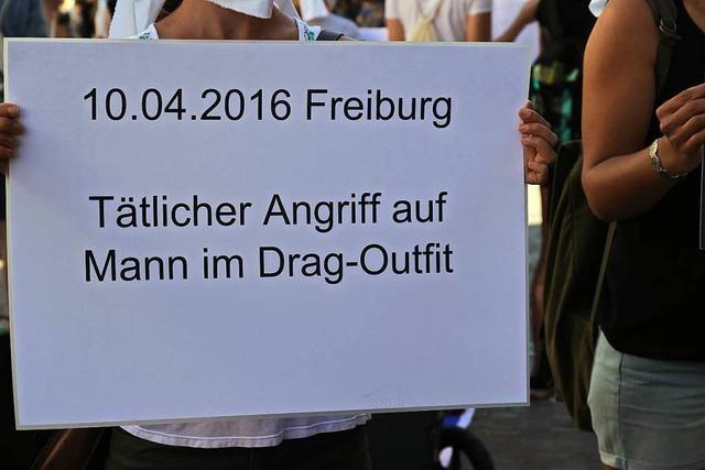 Fotos: Demonstration gegen Homophobie am Bertoldsbrunnen