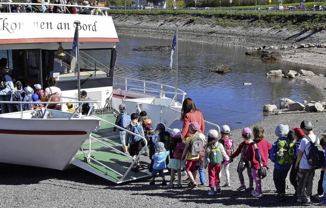 Hand in Hand an Bord der MS Schluchsee...ruppen des Kindergartens St. Nikolaus   | Foto: Evamarie Kurfess