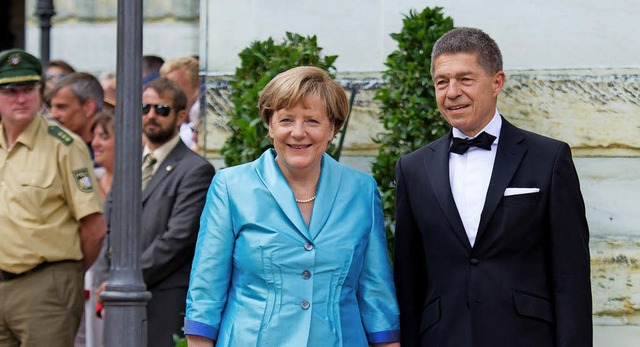 Oft sieht man Angela Merkel und Joachi...; wie  bei den Bayreuther Festspielen   | Foto: dpa