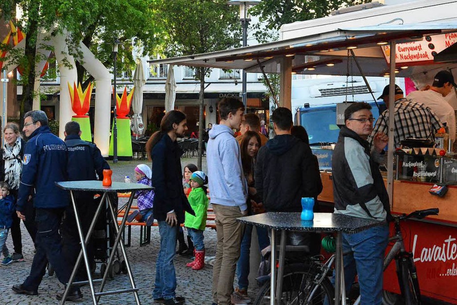 Eindrücke von der 11. Emmendinger Einkaufsnacht (Foto: Bendikt Sommer) Eindrücke von der 11. Emmendinger Einkaufsnacht (Foto: Bendikt Sommer)