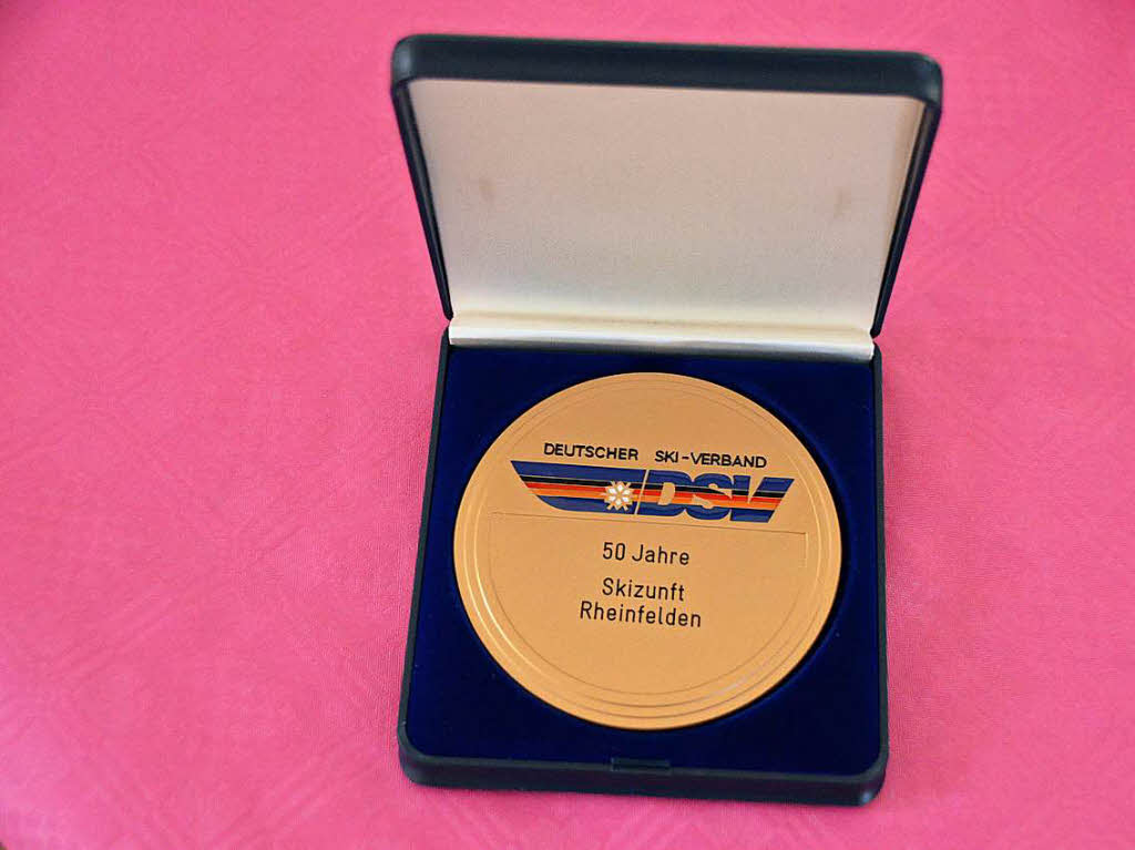 Vom Deutschen Skiverband gab es eine Ehrenmedaille in Gold.