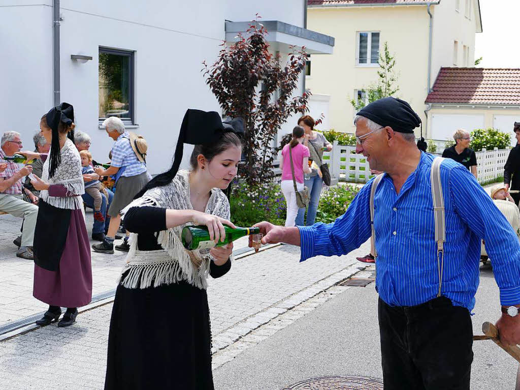 Mit einem bunten Festumzug feiert Wollbach sein Jubilum.