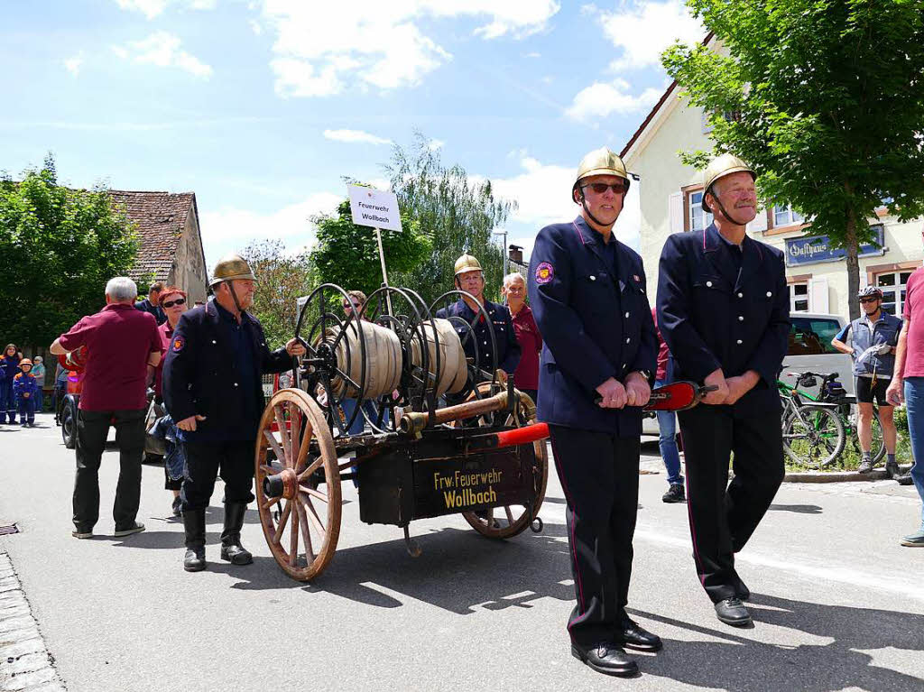 Mit einem bunten Festumzug feiert Wollbach sein Jubilum.